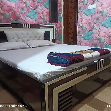 Maa Gauri Paying Guest House Βαρανάσι Εξωτερικό φωτογραφία
