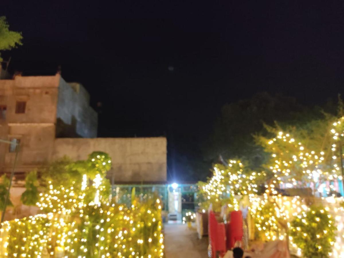 Maa Gauri Paying Guest House Βαρανάσι Εξωτερικό φωτογραφία